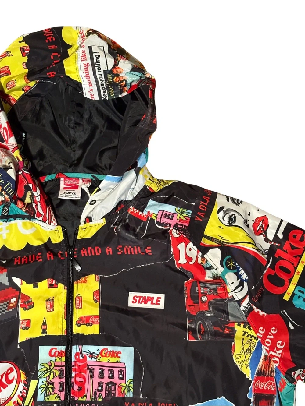 Coca Cola x Staple Collab windbreaker NWT 3XL
